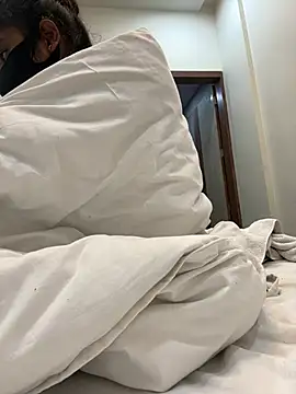 Chat +18 de Riya_917 ao vivo