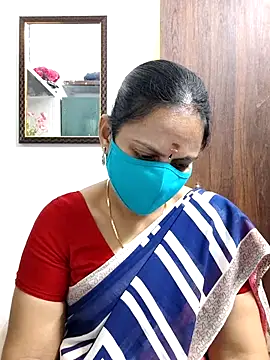 Queen-Neha 现场XXX聊天