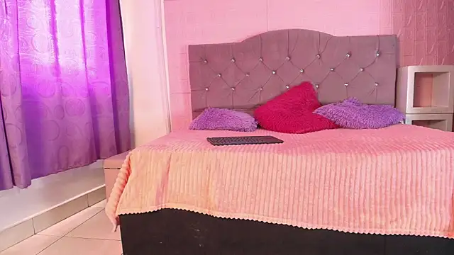 Skinny_FullDirty Adlı Modelin Canlı XXX Sohbeti