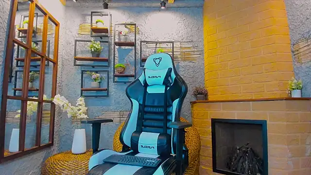 Amy_petitee লাইভ XXX চ্যাট