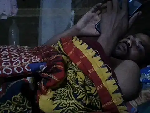 chittagong71hot Adlı Modelin Canlı XXX Sohbeti