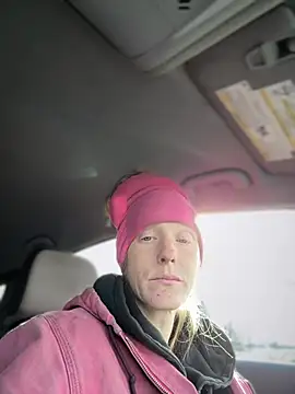 Chat XXX en directo de GoldenFlameGoddess