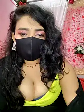 Hot-ada77 Adlı Modelin Canlı XXX Sohbeti