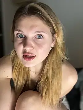 Emaline_Fane Obrolan Langsung XXX