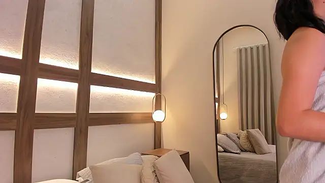 SarhaVega élő XXX-chatje