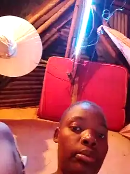 SEXY-NAIMA Adlı Modelin Canlı XXX Sohbeti