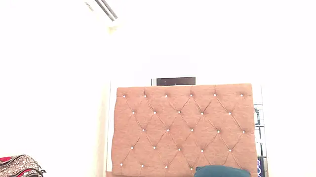 Jazmin040_ Adlı Modelin Canlı XXX Sohbeti