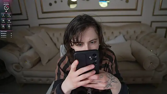 Orly_flame Webcamshow