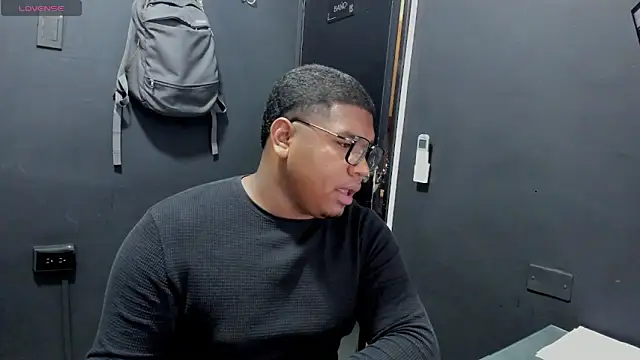 Pokazy przed kamerką – dan_howard