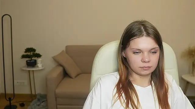 VetaDearmon Adlı Modelin Canlı XXX Sohbeti