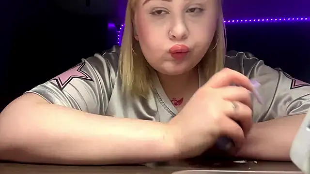 Amandacuteee: вебкам-шоу