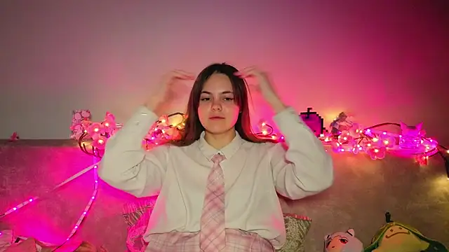 _momomochi_ Adlı Modelin Canlı XXX Sohbeti