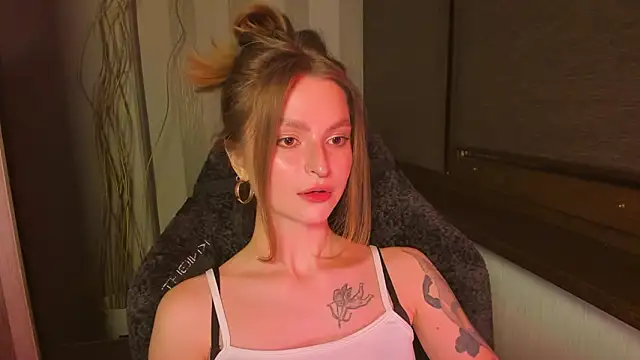 Chat +18 de MollyRufous ao vivo