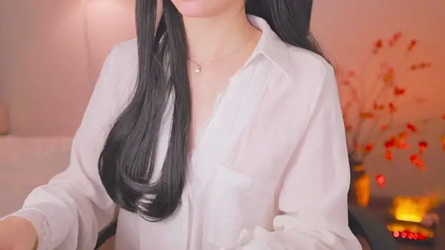 SpiderIily live XXX chat