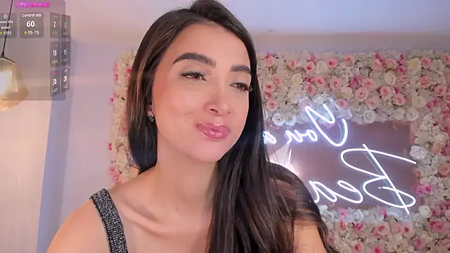 ValeriaVelvet 现场XXX聊天