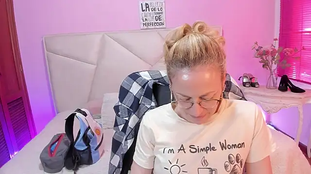 SammySanders Adlı Modelin Canlı XXX Sohbeti