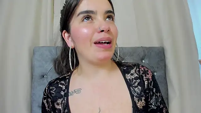 Chat XXX en directo de DaphneGlas