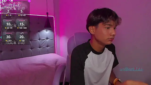 OliverTwinky 现场XXX聊天