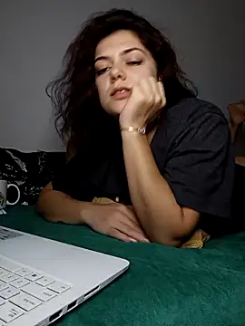 LadyNora Adlı Modelin Canlı XXX Sohbeti