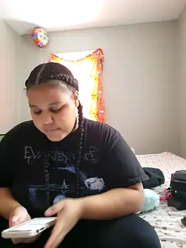 chocolate_bella Adlı Modelin Canlı XXX Sohbeti