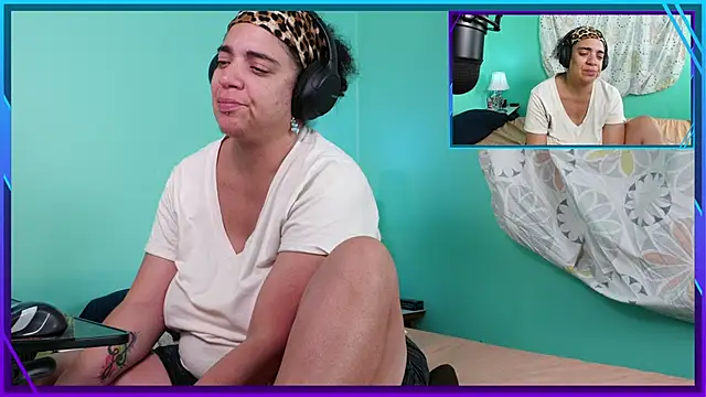 nsfwismorefunn Live XXX chat