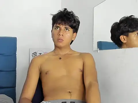 Valentino_Lane 现场XXX聊天