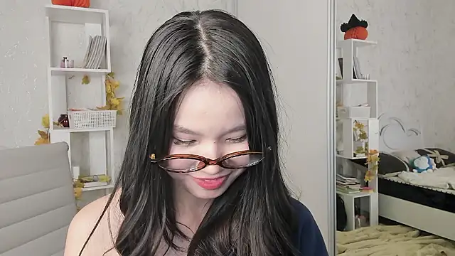 Chat +18 de amiya_cute ao vivo