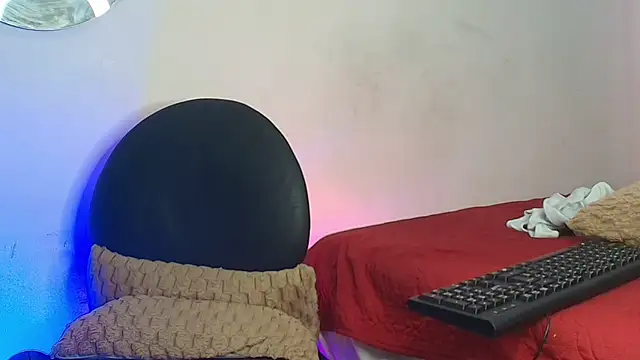 Ayala_777 现场XXX聊天