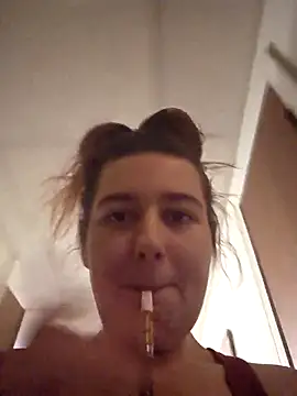 Ashlovescannabis Chat XXX in diretta