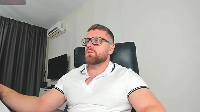 Findom_guy 现场XXX聊天