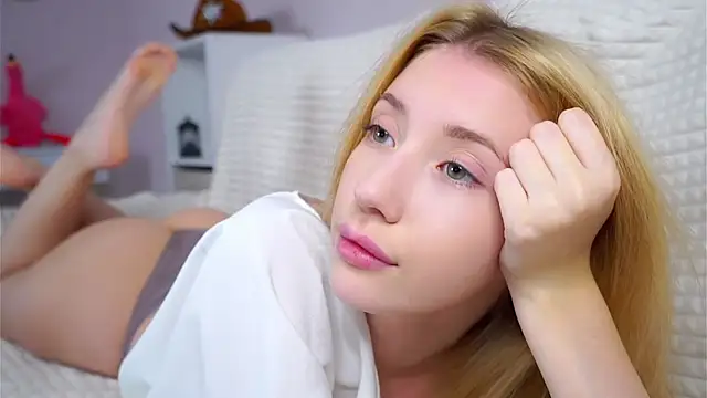 SunnivaCovil Chat XXX in diretta