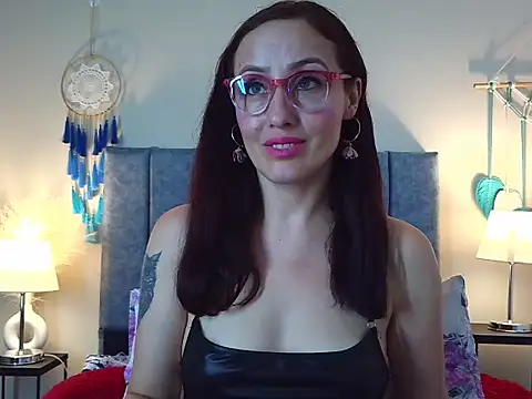 IberianMoonMK Adlı Modelin Canlı XXX Sohbeti