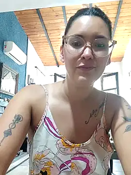 Chat XXX en directo de Harley-77