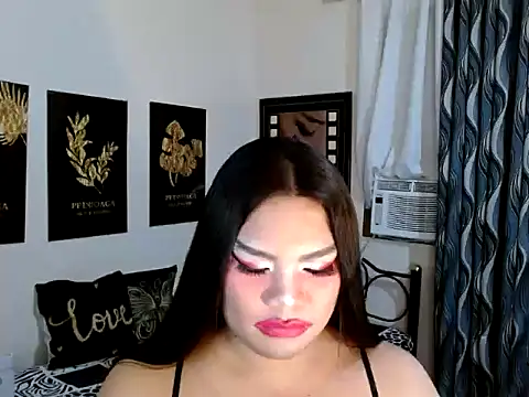 TSbrianaHugeCock Chat XXX in diretta