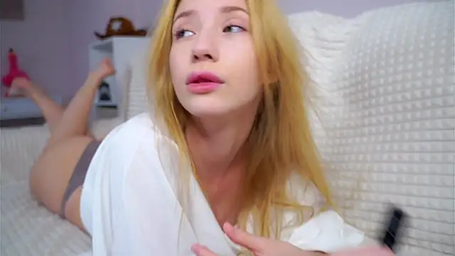 SunnivaCovil's Live XXX Chat