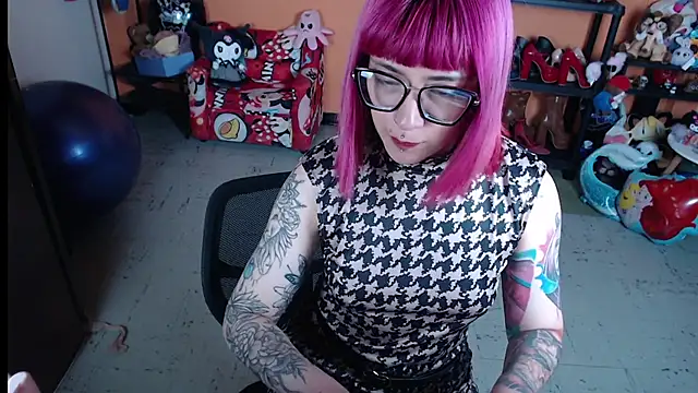 MissMiia2 élő XXX-chatje