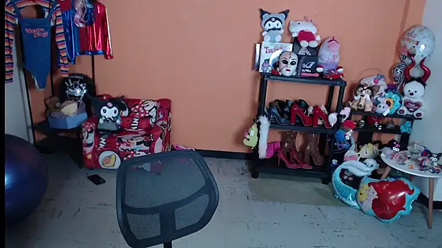 Chat +18 de MissMiia2 ao vivo