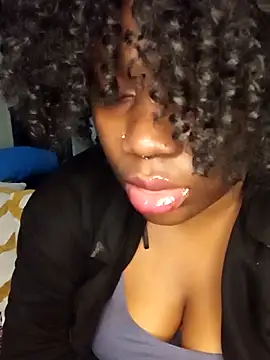 NYRIELLE Adlı Modelin Canlı XXX Sohbeti