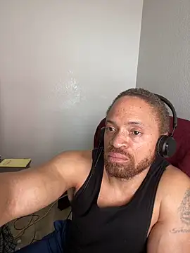 Chatroom XXX en direct de Fathero1time