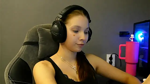 SoftixqのライブXXXチャット