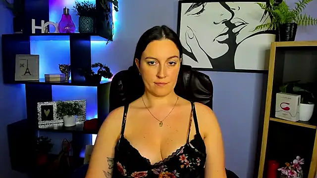 FUN_AMI Adlı Modelin Canlı XXX Sohbeti