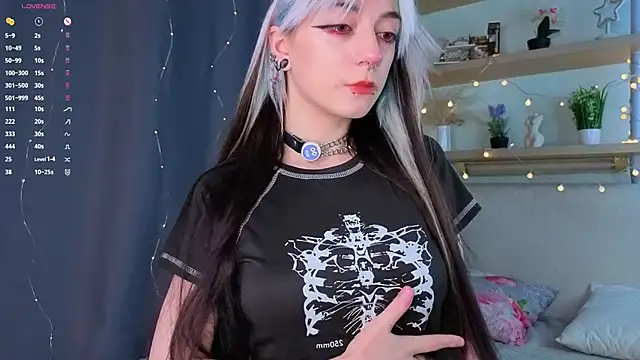 TristaRoht live XXX chat