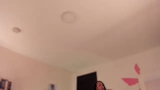 YariRose Chat XXX in diretta