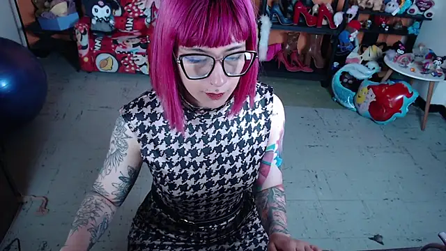 Chatroom XXX en direct de MissMiia2