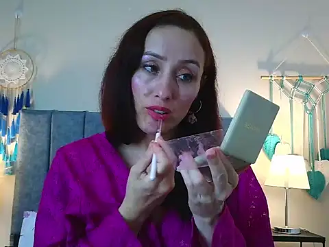 IberianMoonMK 即時 XXX 聊天