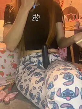 Chat XXX ao vivo de LaPetitechienne1