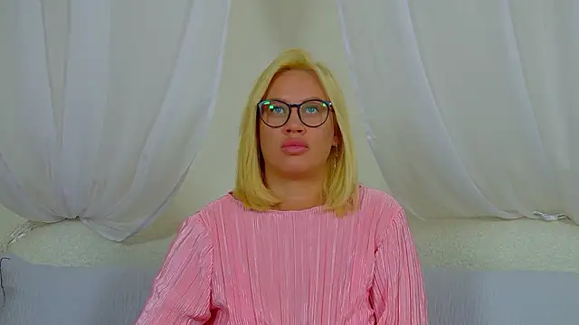 MariaNeumann Chat XXX in diretta