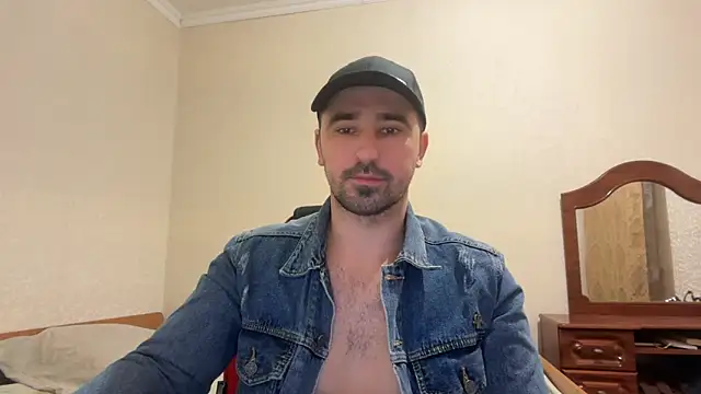 Pertunjukan Kamera Web Hard_to_Obey