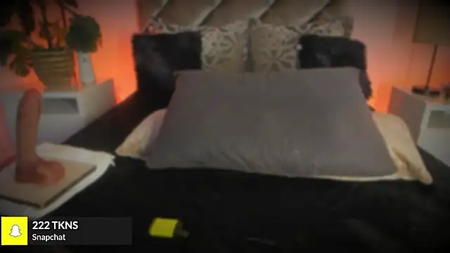 malaia_hills Live XXX-chat