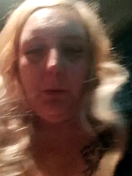 BecciDeluxe 现场XXX聊天